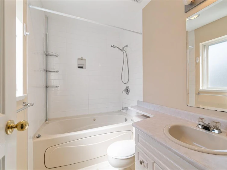 5541 Hammond Bay Road, Nanaimo, BC, V9T 5N1 - 16