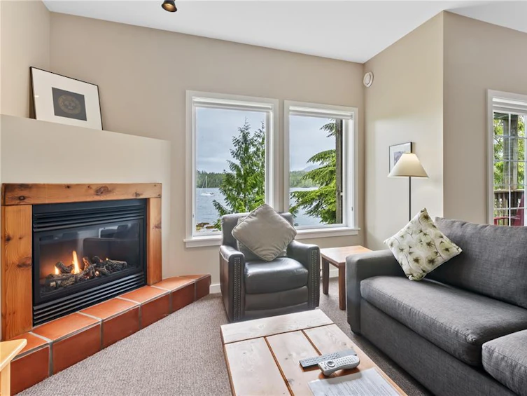 512-1971 Harbour Drive, Ucluelet, BC, V0R 3A0 - 2