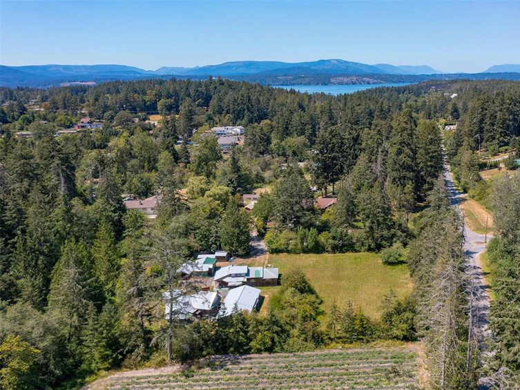 11175 Heather Road, North Saanich, BC, V8L 5P3 - 2