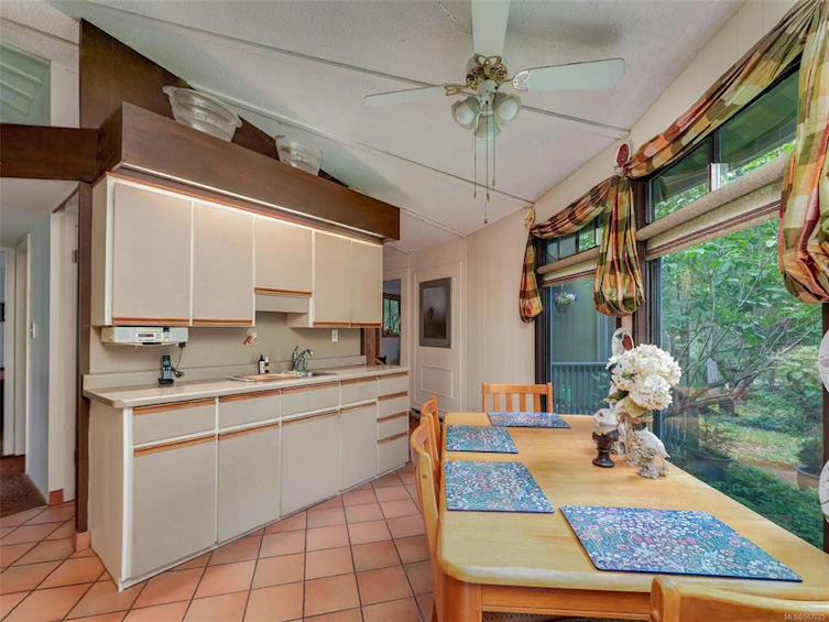 3383 Lakeridge Place, Highlands, BC, V9E 1C8 - 8