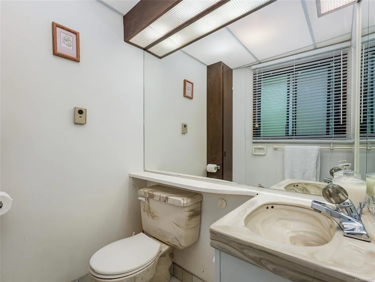3383 Lakeridge Place, Highlands, BC, V9E 1C8 - 16