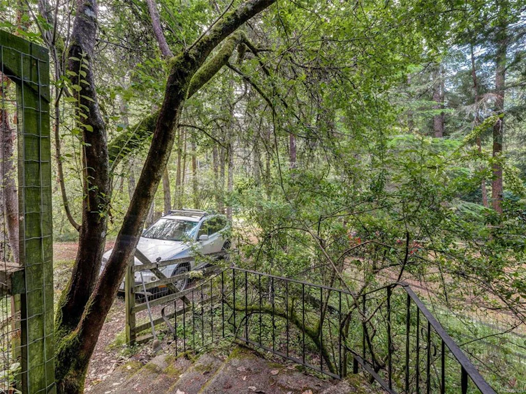 3383 Lakeridge Place, Highlands, BC, V9E 1C8 - 37