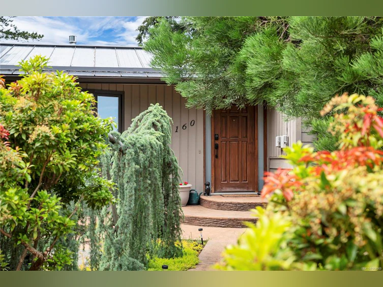 160 5th Avenue, Campbell River, BC, V9W 3X3 - 2