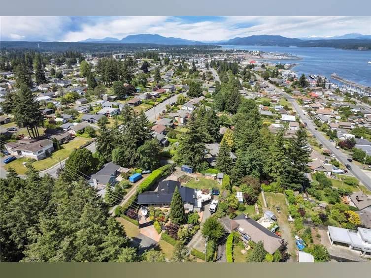 160 5th Avenue, Campbell River, BC, V9W 3X3 - 81