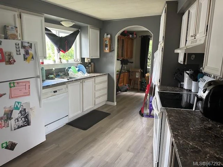 71 Wellington Road, Lake Cowichan, BC, V0R 2G0 - 5