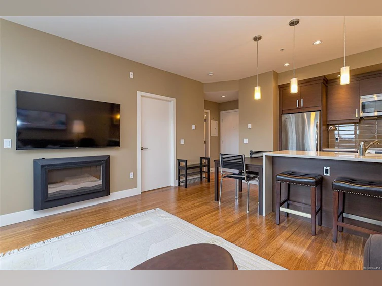 205-2589 Penrhyn Street, Saanich, BC, V8N 1G4 - 7