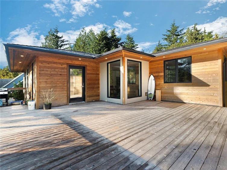1947 St. Jacques Boulevard, Ucluelet, BC, V0R 3A0 - 3