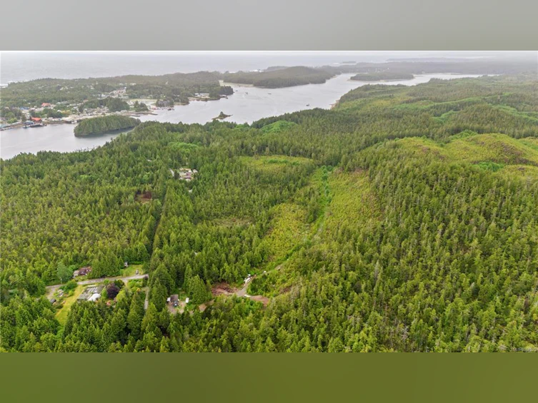 15 Sutton Road, Ucluelet, BC, V0R 3A0 - 2