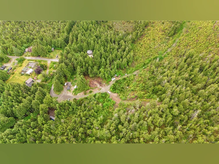 15 Sutton Road, Ucluelet, BC, V0R 3A0 - 5