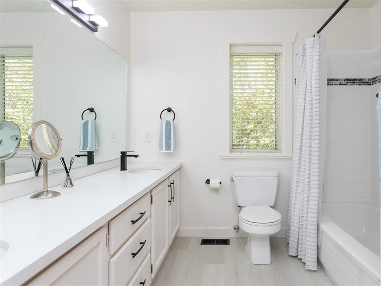 585 Norris Road, North Saanich, BC, V8L 5M8 - 25