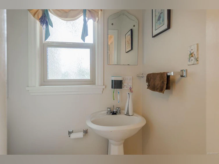 4690 Elizabeth Street, Port Alberni, BC, V9Y 6L7 - 43