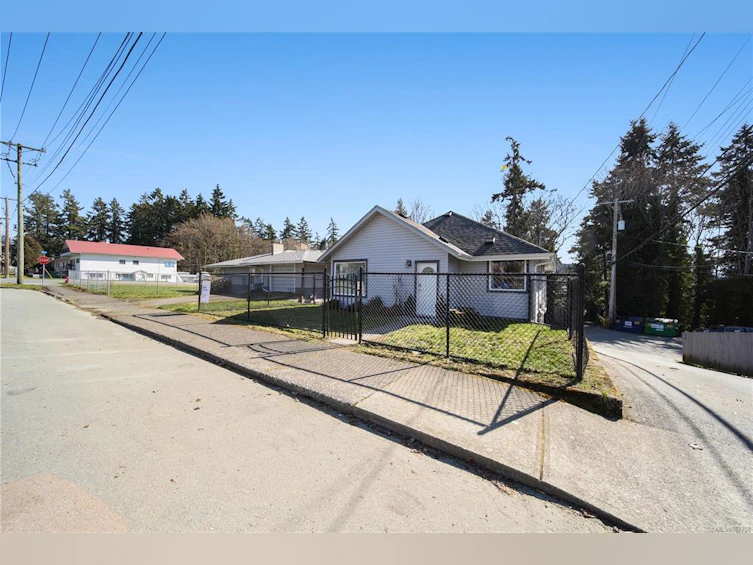 5028 Montrose Street, Port Alberni, BC, V9Y 1M2 - 40