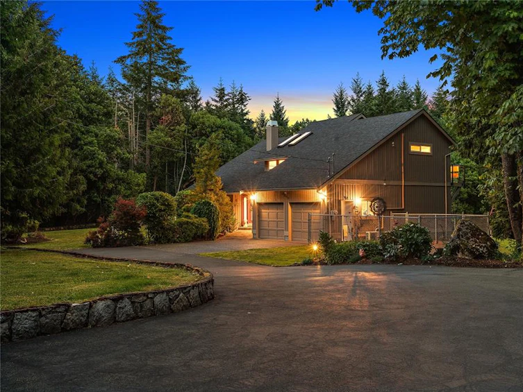 8273 Thomson Place, Central Saanich, BC, V8M 1T6 - 5
