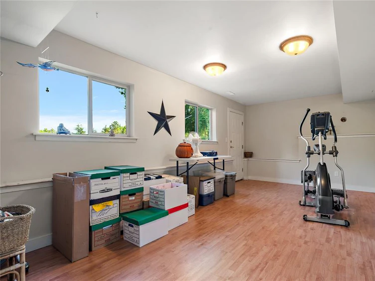 8273 Thomson Place, Central Saanich, BC, V8M 1T6 - 31