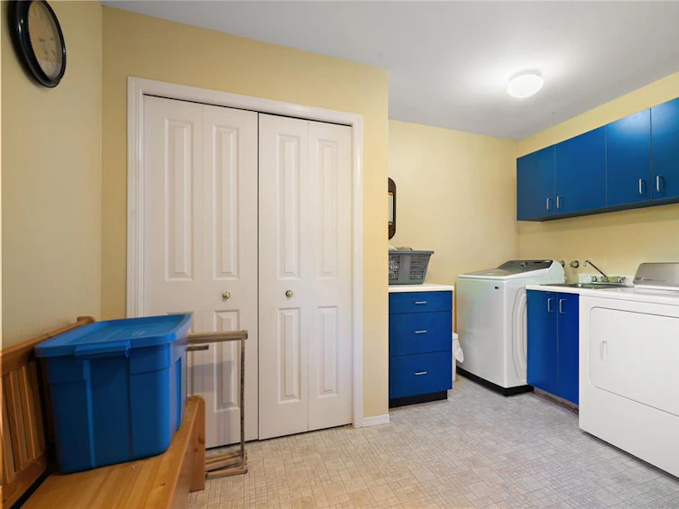 8273 Thomson Place, Central Saanich, BC, V8M 1T6 - 36