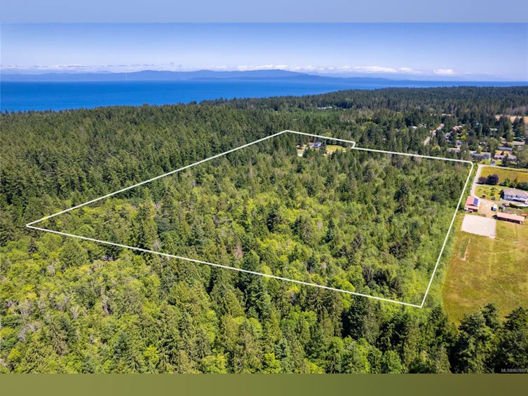 450 & 460 Rembar Road, Qualicum Beach, BC, V9K 2A4 - 2