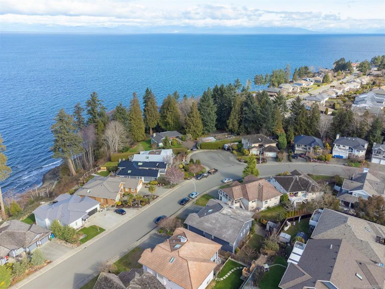 5375 Bayshore Drive, Nanaimo, BC, V9V 1R5 - 2