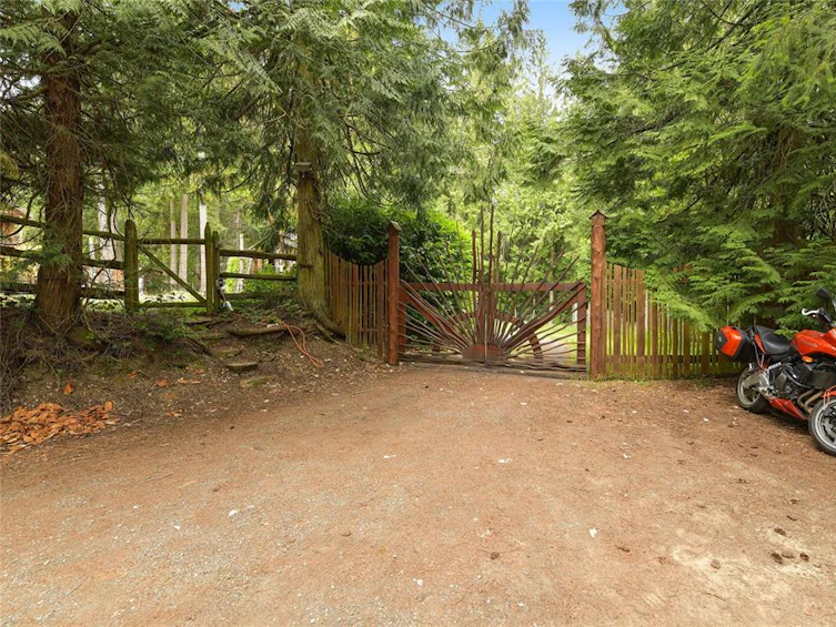 625 Fernhill Road, Mayne Island, BC, V0N 2J2 - 5