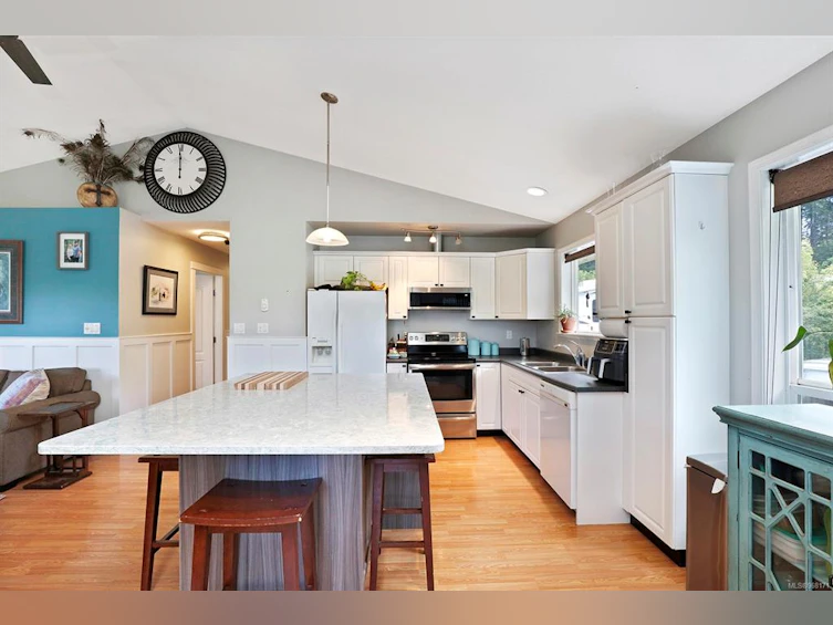 3331 Fraser Road, Courtenay, BC, V9N 9P3 - 5