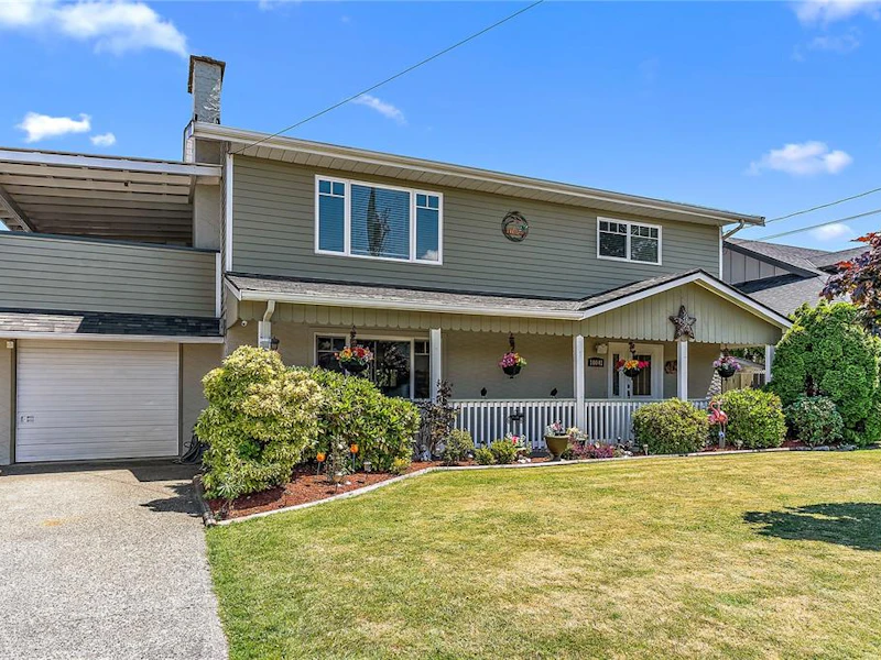 10041 Siddall Road, Sidney BC V8L 3M1