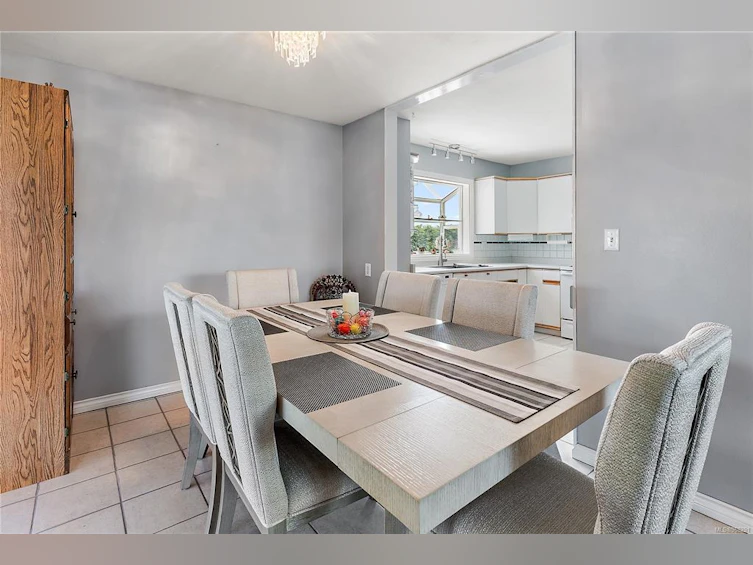 10041 Siddall Road, Sidney, BC, V8L 3M1 - 9