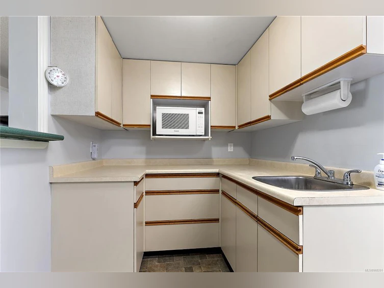 10041 Siddall Road, Sidney, BC, V8L 3M1 - 18