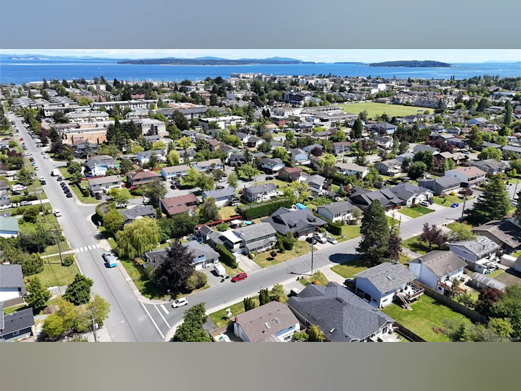 10041 Siddall Road, Sidney, BC, V8L 3M1 - 34