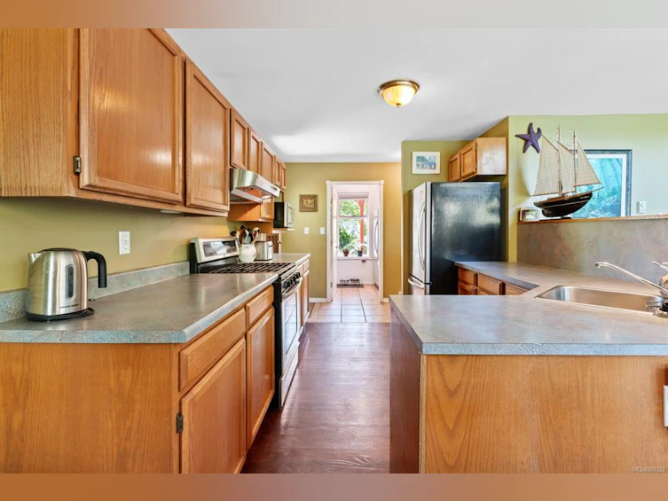 131 Garden Street, Ucluelet, BC, V0R 3A0 - 12