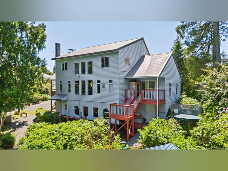 131 Garden Street, Ucluelet, BC, V0R 3A0 - 37