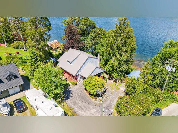 131 Garden Street, Ucluelet, BC, V0R 3A0