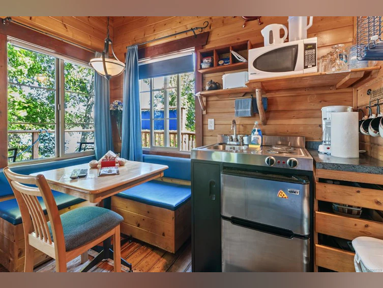 131 Garden Street, Ucluelet, BC, V0R 3A0 - 69