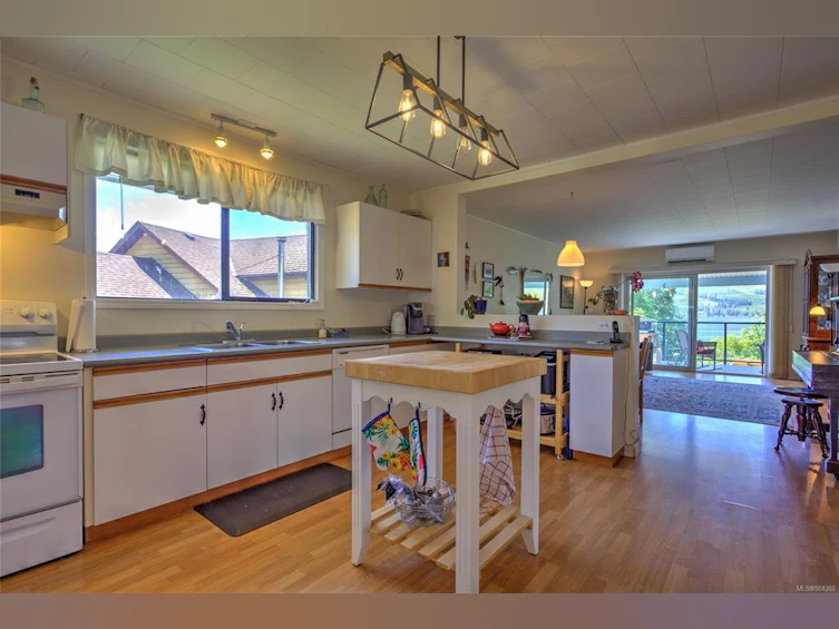 10684 Alder Crescent, Youbou, BC, V0R 3E1 - 10