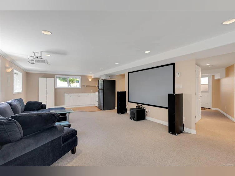 520 Craigflower Road, Victoria, BC, V9A 2V9 - 31