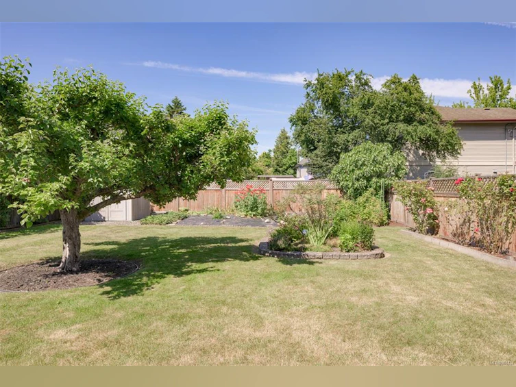 520 Craigflower Road, Victoria, BC, V9A 2V9 - 48