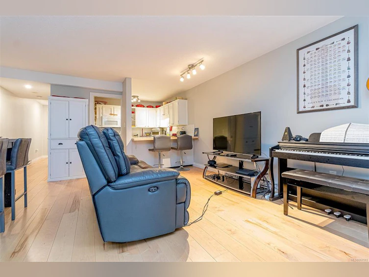 205-280 Douglas Street, Victoria, BC, V8V 2P2 - 7