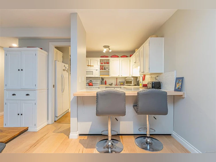 205-280 Douglas Street, Victoria, BC, V8V 2P2 - 14