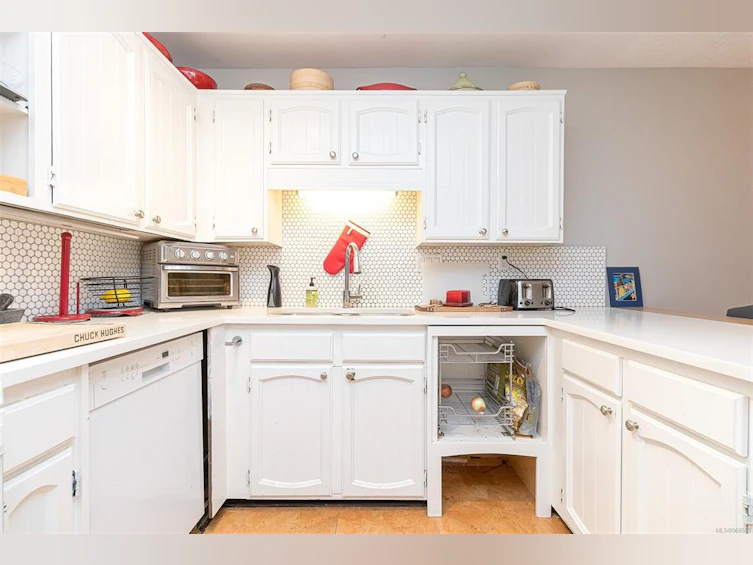 205-280 Douglas Street, Victoria, BC, V8V 2P2 - 16