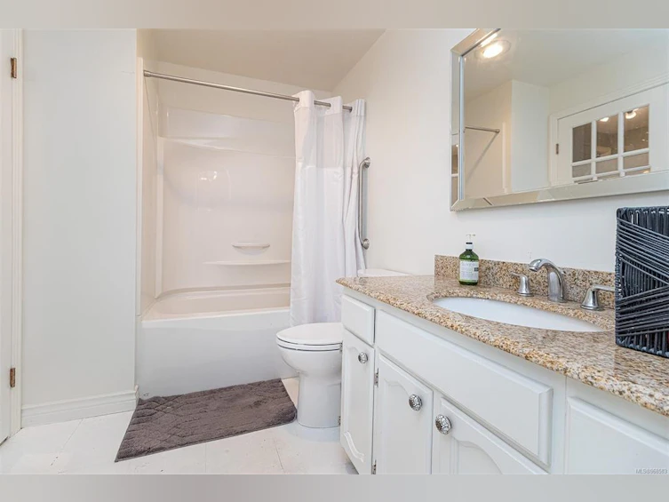 205-280 Douglas Street, Victoria, BC, V8V 2P2 - 24