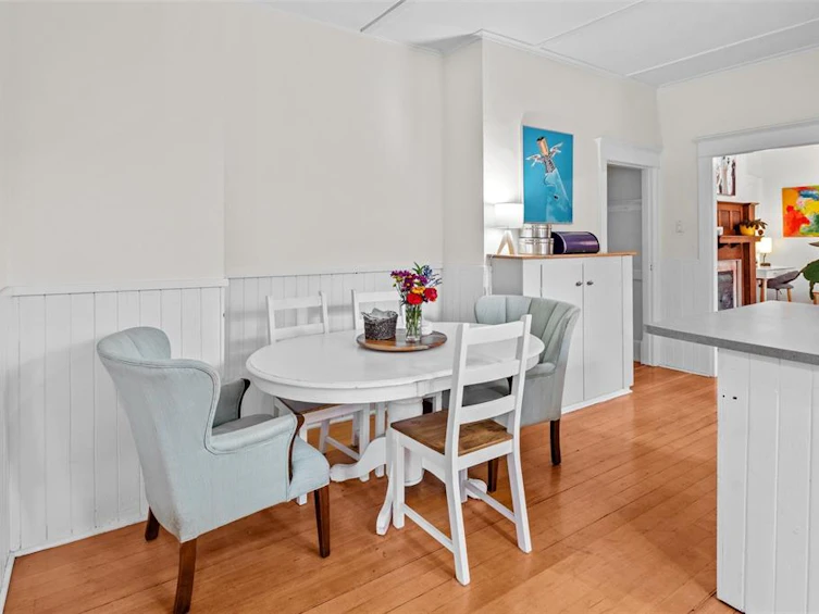 941 Fullerton Avenue, Victoria, BC, V9A 3Z9 - 10