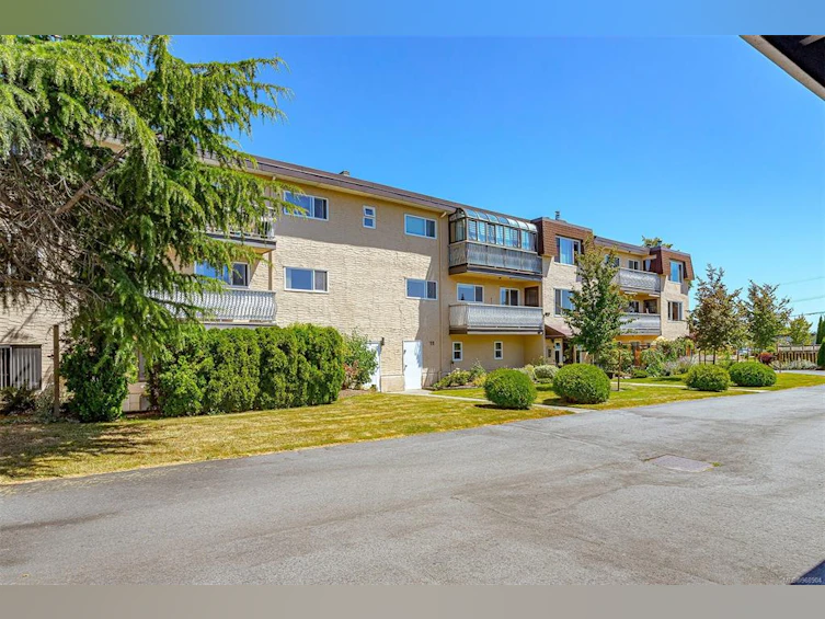205-2286 Henry Avenue, Sidney, BC, V8L 1W6 - 4