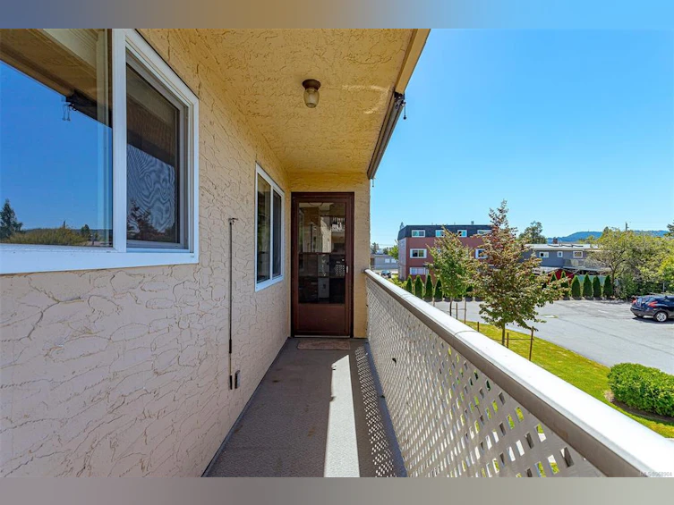 205-2286 Henry Avenue, Sidney, BC, V8L 1W6 - 31
