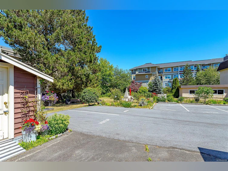 205-2286 Henry Avenue, Sidney, BC, V8L 1W6 - 42