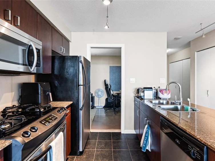 1115-160 Wilson Street, Victoria, BC, V9A 7P9 - 6