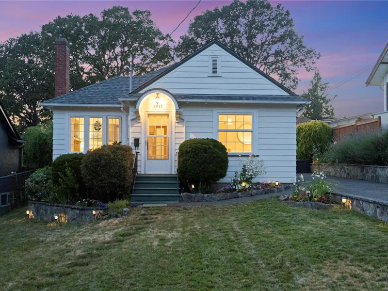 2842 Heath Drive, Saanich BC V9A 2J5