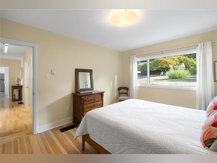 288 W Crescent Road, Qualicum Beach, BC, V9K 1J9 - 28