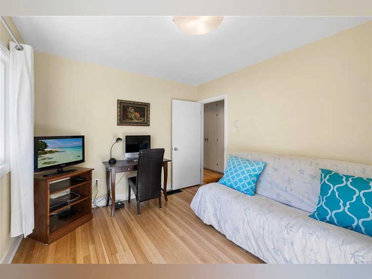 288 W Crescent Road, Qualicum Beach, BC, V9K 1J9 - 29