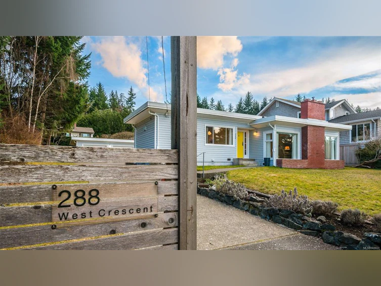288 W Crescent Road, Qualicum Beach, BC, V9K 1J9 - 31