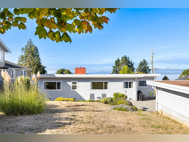 288 W Crescent Road, Qualicum Beach, BC, V9K 1J9 - 34