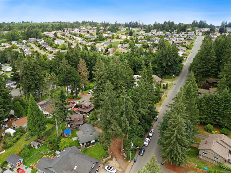 1568 E 10th Street, Courtenay, BC, V9N 7Z2 - 34