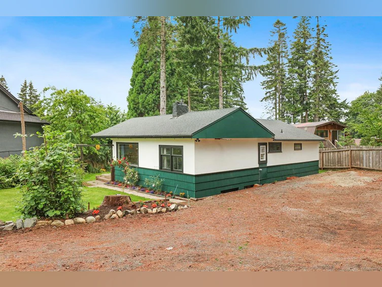 1568 E 10th Street, Courtenay, BC, V9N 7Z2
